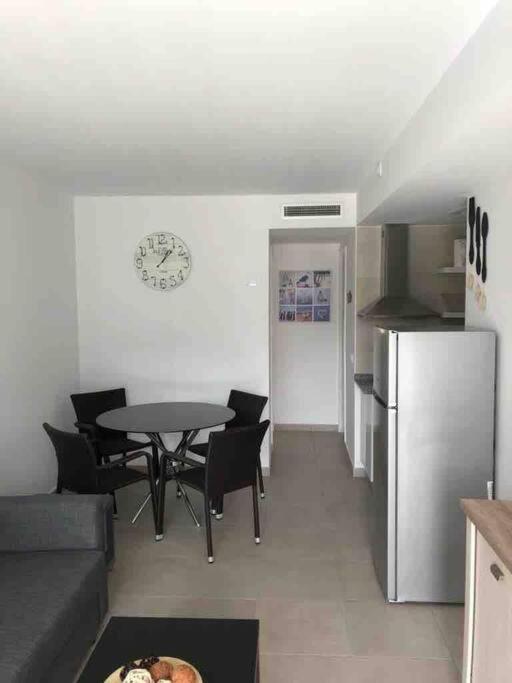 Modern Apartment Коральео Экстерьер фото